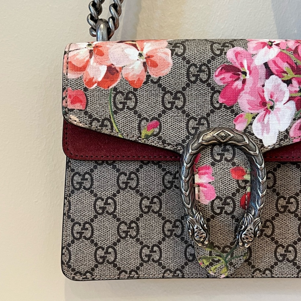 LIKE NEW Gucci Chain Blooms Canvas Purse - Picture 3 of 6
